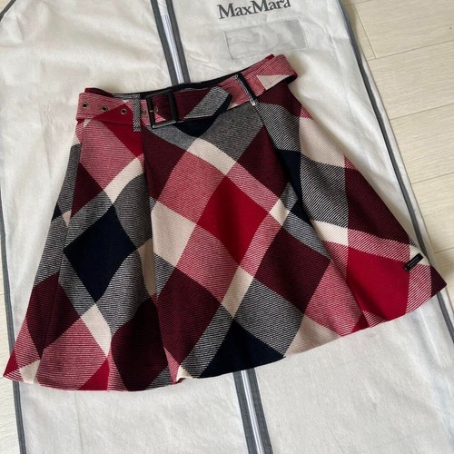 Burberry Check Skirt with Belt & Logo Plate - Red, Size 36(M) - Picture 8 of 14