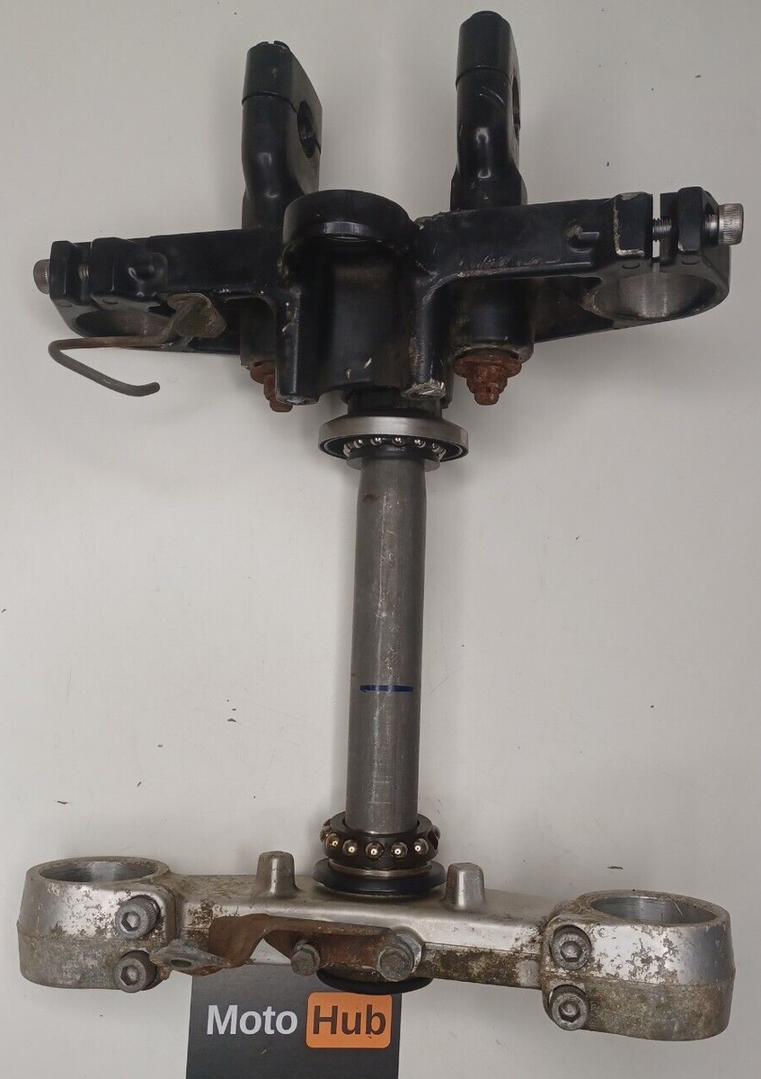 01-05 YAMAHA FZ1 FAZER OEM UPPER LOWER TRIPLE TREE STEERING STEM