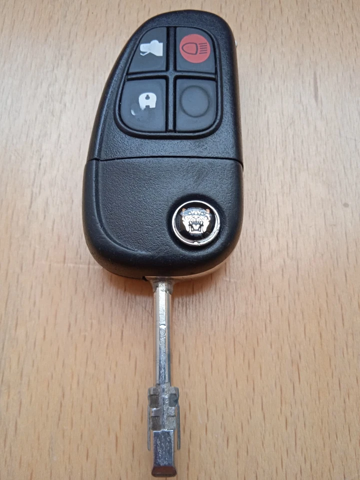 Jaguar LOGO key emblem badge FOB remote 8,5 mm X S Type XK XK8 XKR XJ XJ8 XJR my - Image 4 of 4