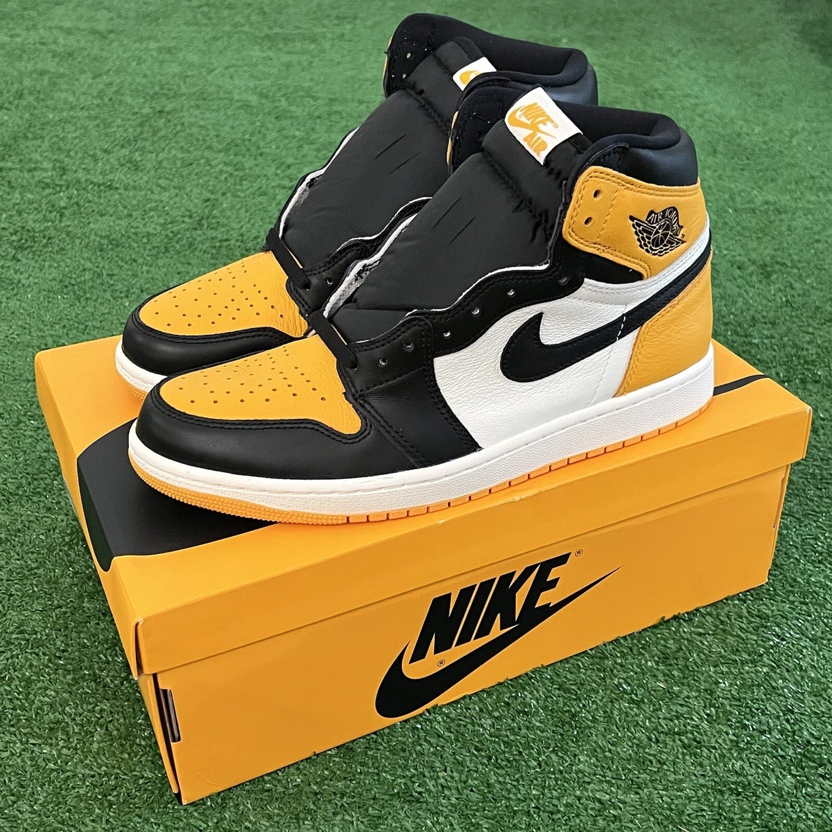 Yellow toe hotsell jordan 1