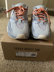 yeezy boost 700 size 8