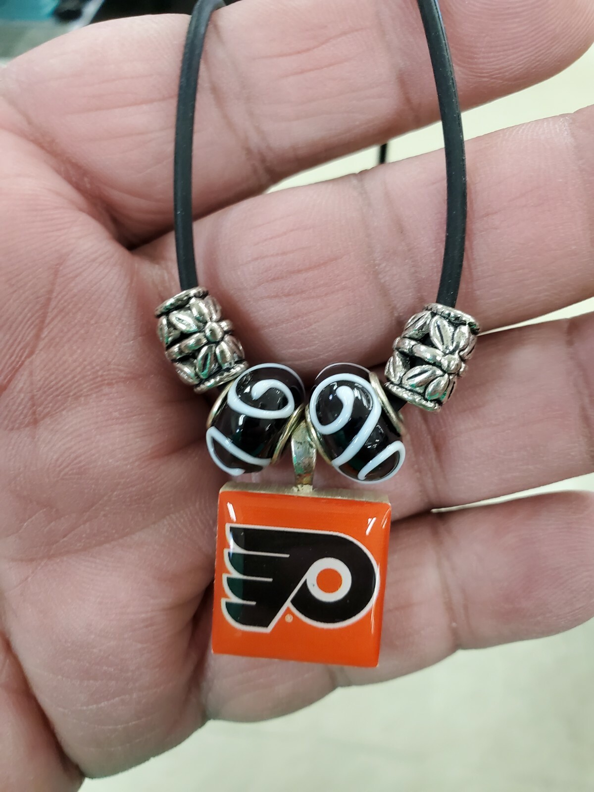 Philadelphia Flyers NHL- Lifetiles Necklace with Beads- New