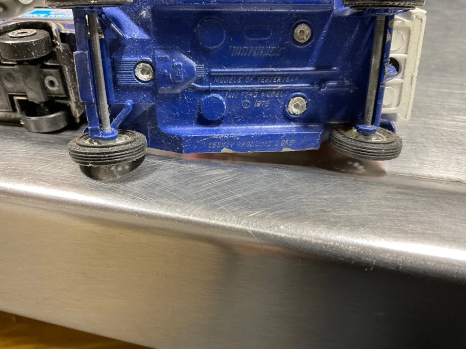 Matchbox Models of Yesteryear Y25 1910 Renault Perrier Truck USED AND 3 OTHERS - Image 2 of 4