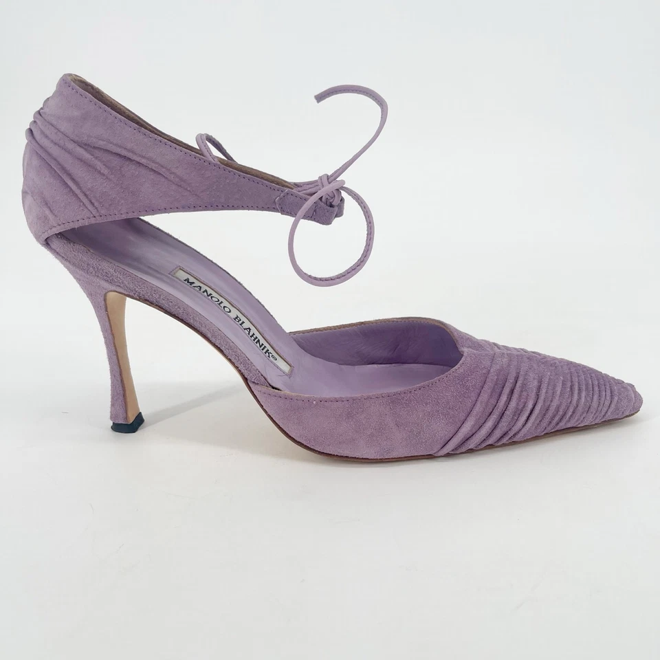 Manolo Blahnik Retro Lavanda Gamuza Acanalada Tobillo Corbata Punta Bomba talla IT 40 Foto 3 de 4