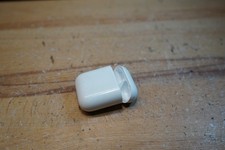 J Apple AirPods 1st/2nd Gen Charging Case Only A1602 Lightning White