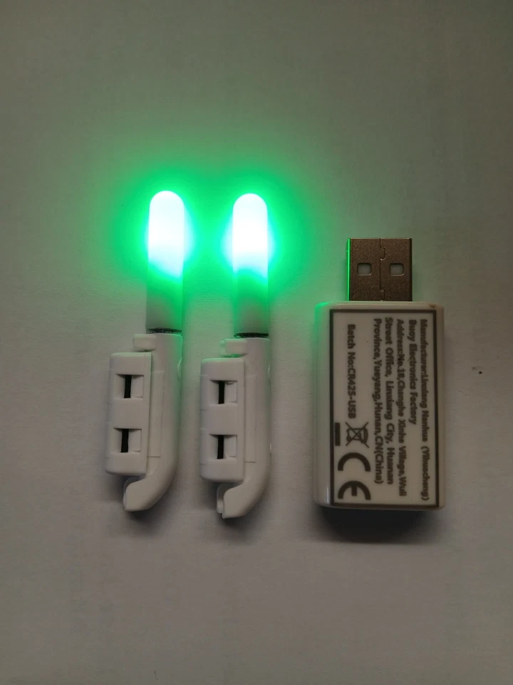 2x LED Bissanzeiger, grün-rot wechsel, incl. Akkus und USB Ladegerät - Bild 1 von 1