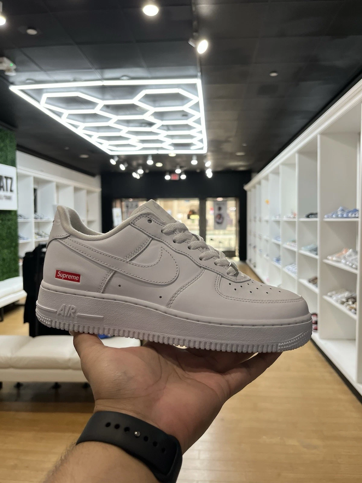 Taille 7   Nike Air Force 1 x Logo Supreme Low Box   Blanc Og all