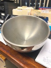 Bowl/ Vollrath 11.5 Inch Insulated Serving Bowl Chrome