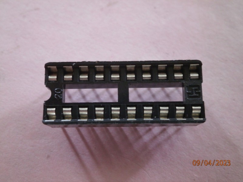 20 Pin DIP Sockets Lot of 25 pieces BULK, TROUGHT HOLE