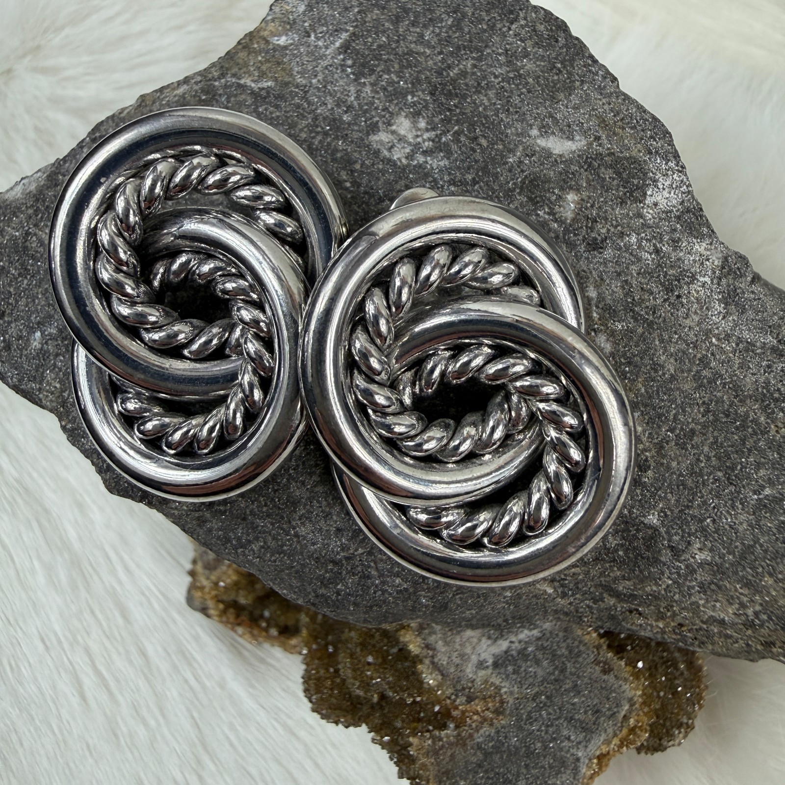 Vintage Interlocking Infinity Loops Silver Tone P… - image 1