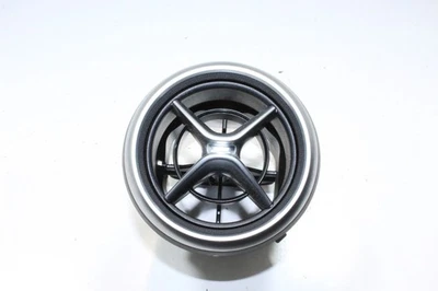 MERCEDES-BENZ A W176 Armaturenbrett Links Lufteinlass A1768300754 2018 - Bild 1 von 4