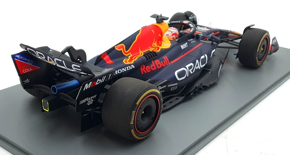 Spark 1/12 Scale 12S040 - Red Bull Racing RB19 Qatar 2023 #1 M.Verstappen - Image 2 of 4