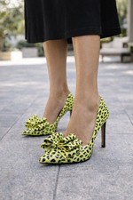 Betsey Johnson Prince-P Bow Pumps - Size 6.5