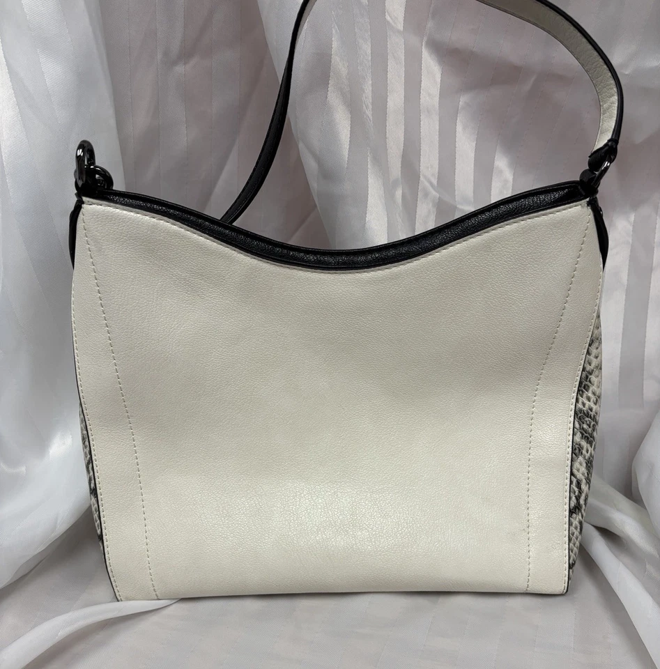 Bolso Hobo de Hombro CALVIN KLEIN Nova Cadena Cuero Sintético Blanco y Negro Foto 3 de 4