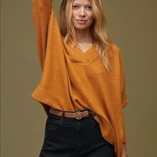 ANTHROPOLOGIE NWT $120 Super Soft Stretch V-N...