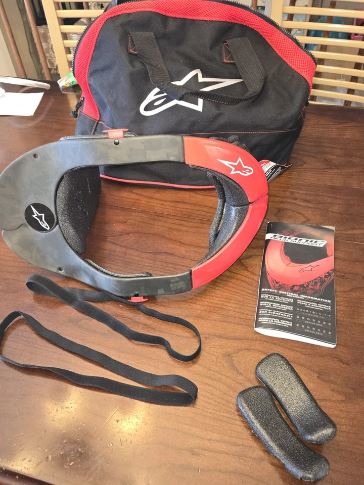 Soporte de cuello biónico Alpinestar con tecnología de carbono talla L Foto 2 de 2