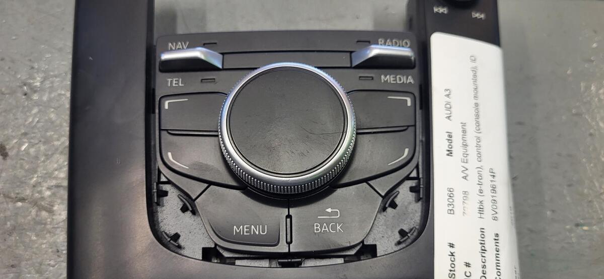AUDI A3 A/V Equipment Htbk (e-tron), control (console AUDI A3 A/V Equipment Htbk (e-tron), control (console