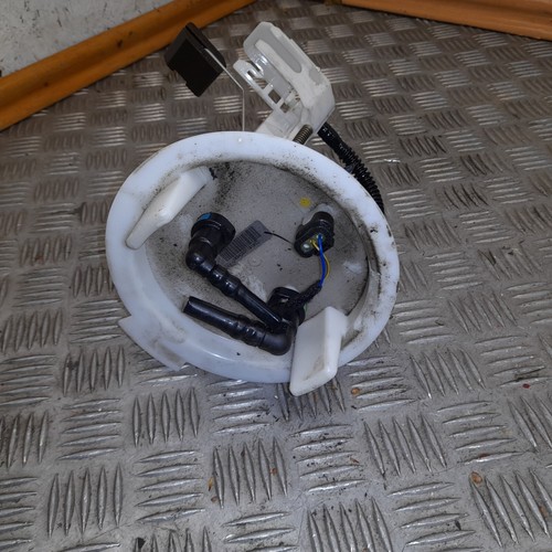 Mercedes W204 C-Klasse Kraftstoffpumpe Tankgeber Dieselpumpe Pumpe A2044700694