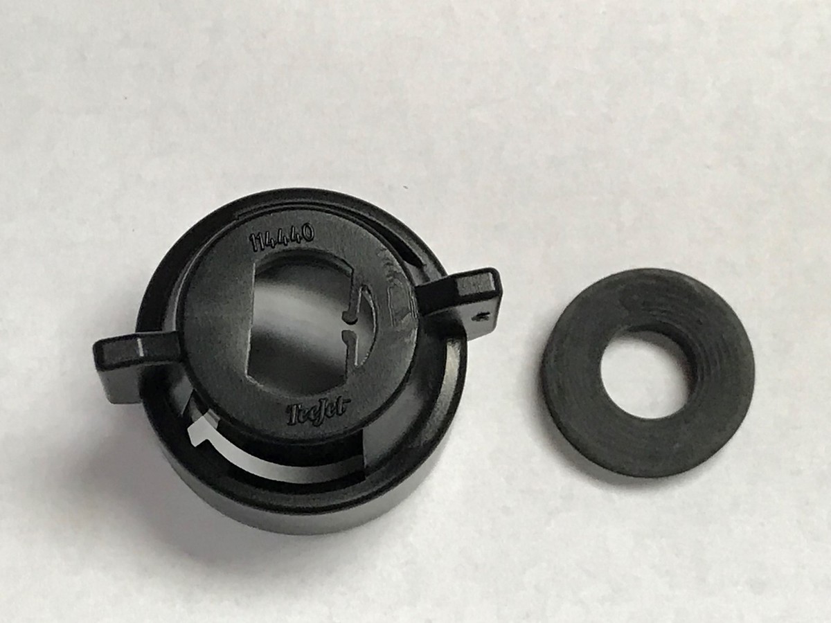 TeeJet Black Cap and Gasket For Smaller Capacity Spray Tips