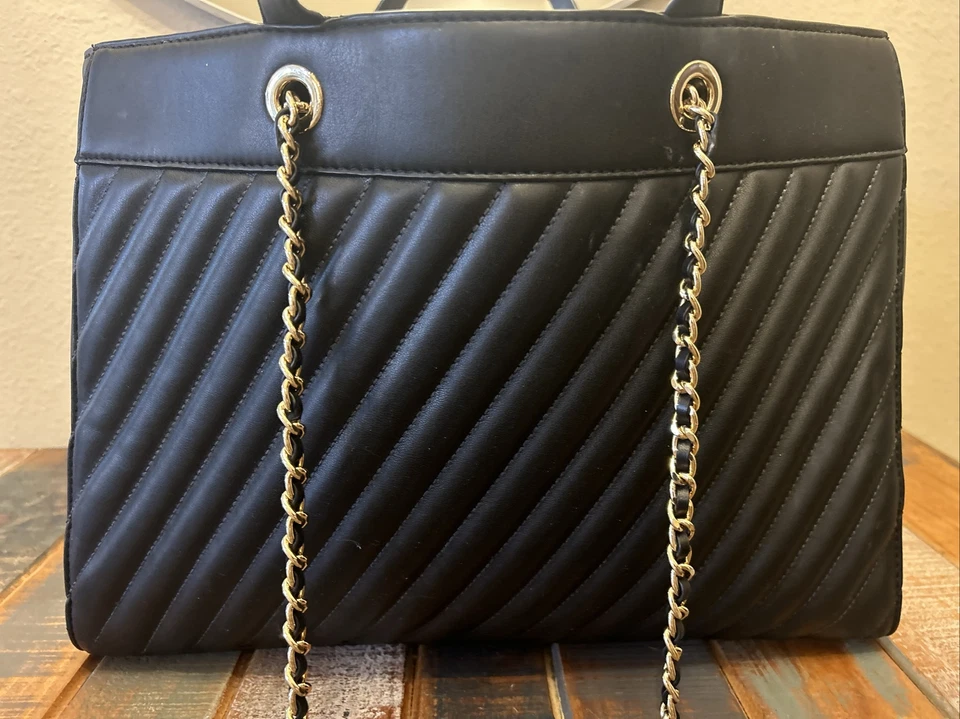 Bolso de Mano Michael Kors Mujer Colección Rosa Acolchado Grande Negro Este a Oeste Foto 3 de 4