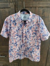 Men's Izod Saltwater Short Sleeve Button Down Pink Floral Print Shirt Size Med.