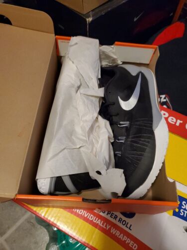 Size 12 - Nike HyperChase Black - Picture 1 of 8
