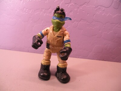 2017 Playmates | TMNT Ninja Ghostbusters | Leonardo Leo as Ray Stantz | Figure