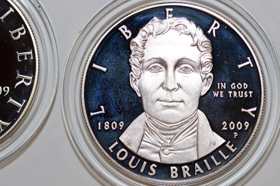 (1) 2009-P Louis Braille & (1) 2009-P Lincoln Comm. Proof Silver Dollars-NUM3931 - Image 4 of 4