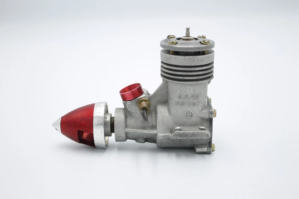 Modelo motor avión METEOR 2.5K. 2,47cc. Motor incandescente. Foto 3 de 4