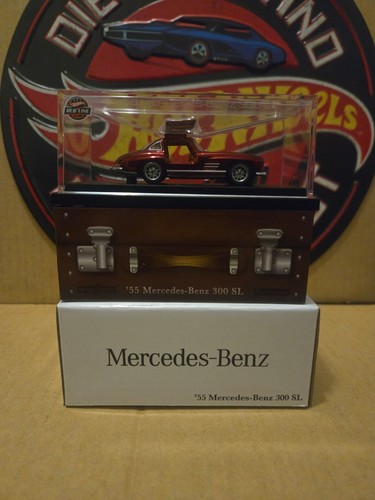 Hot Wheels RLC 1955 Mercedes-Benz 300 SL 1:64 Vehicle - Oxblood (HNL27)