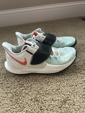 NIKE時代の名作⭐︎KYRIE 3 LOW EP KOBEインスパイアモデル NIKE時代の名作⭐︎KYRIE 3 LOW EP KOBEインスパイアモデル NIKE