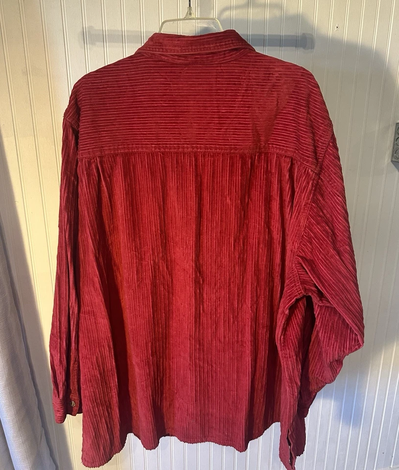 Camisa/jaqueta feminina de veludo vermelho com zíper tamanho 26/28 - Imagem 2 de 4