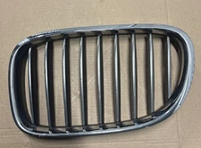 Genuine BMW M-Sport 5113-8-057-089-03 Left Side Grille thumbnail 1