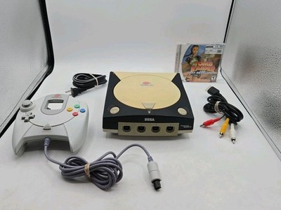 Sega Dreamcast White HKT-3020 Sport Bundle/ With Tomb Raider The Last Revelation