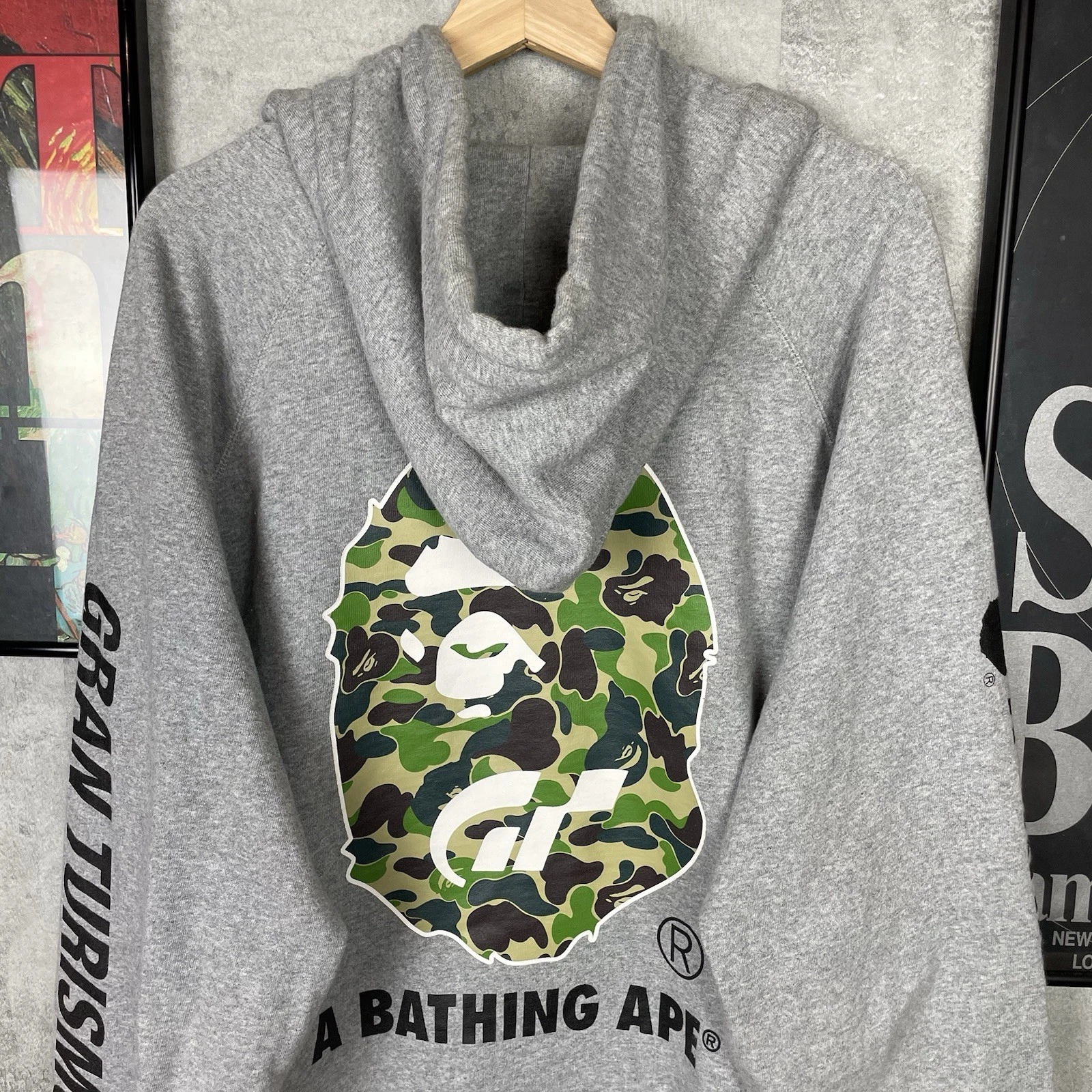 A BATHING APE (BAPE) Felpa con cappuccio mimetica Bape Undefeated Gran Turismo grigio verde taglia XXL
