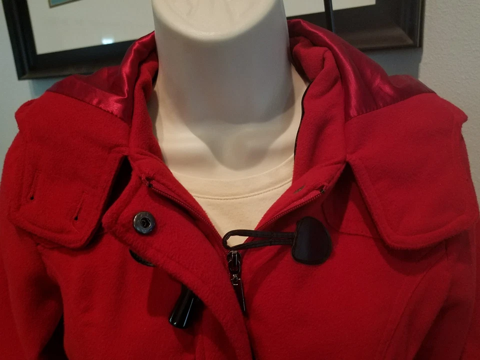 液压青少年女孩豌豆外套红色小号切换纽扣拉链连帽夹克 — 第 3/4 张图片