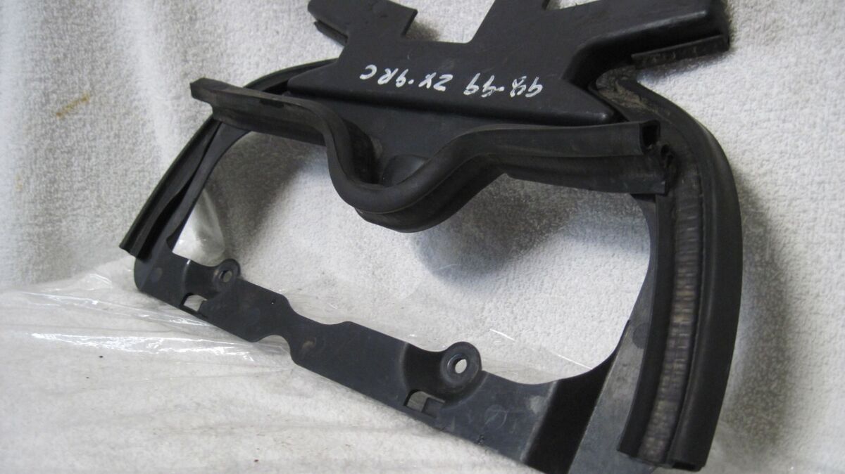 98 99 Kawasaki Ninja ZX9R 900 Radiator Seal Cover Case 14090-1861