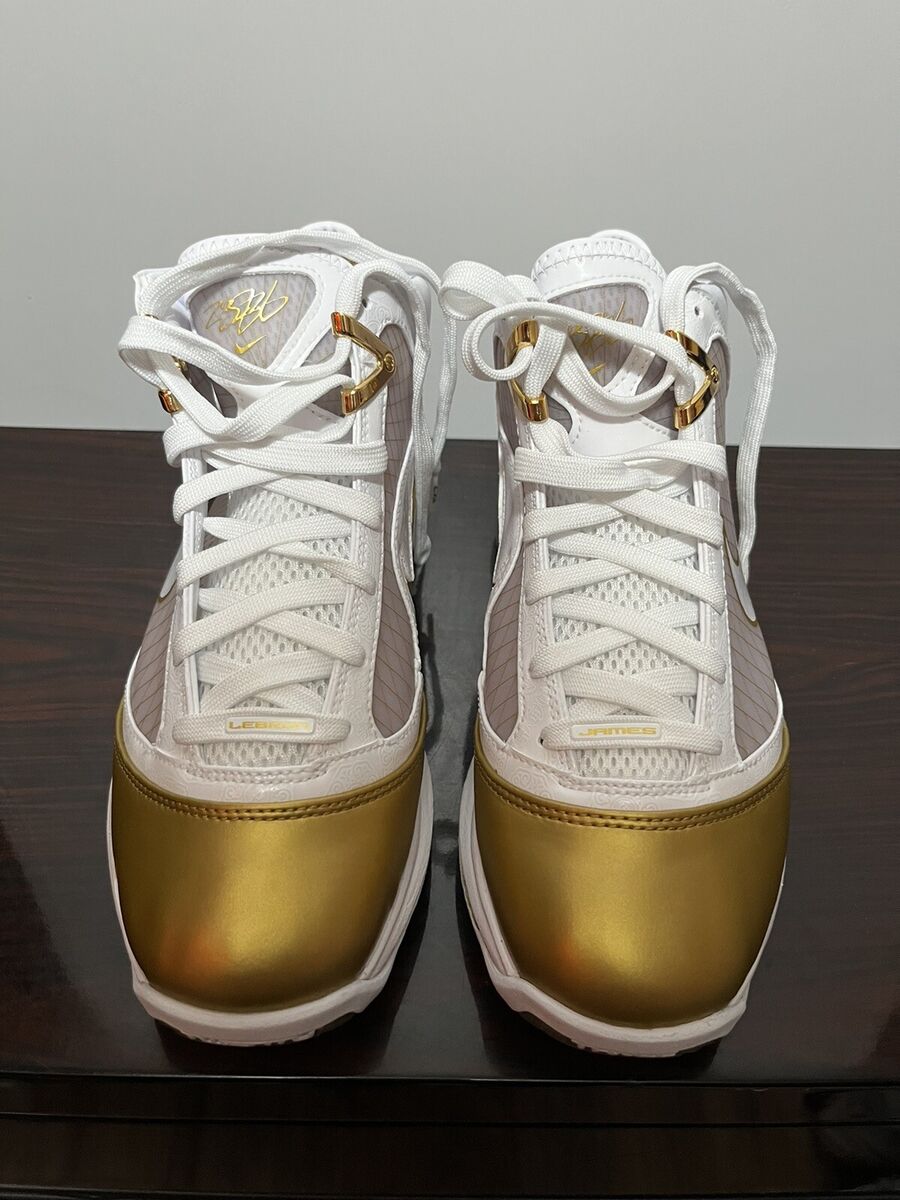 Nike LeBron VII QS China Moon Men's Size 8 White Metallic Nike LeBron VII QS China Moon Men's Size 8 White Metallic