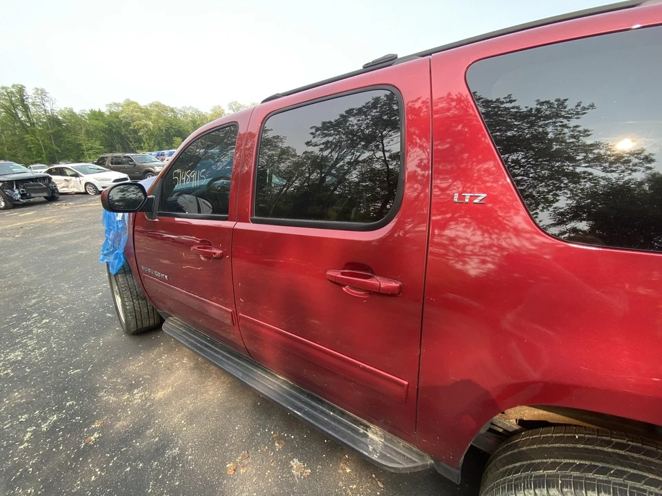 07 08 09 10 11 12 13 14 SUBURBAN 1500 puerta trasera izquierda Foto 3 de 4