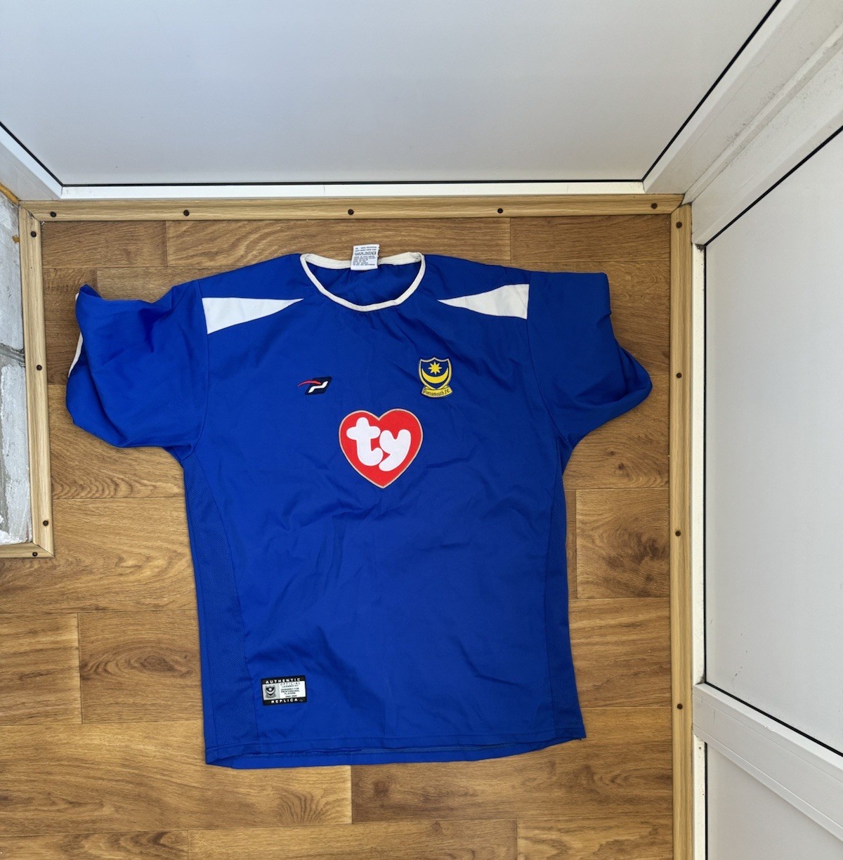 Portsmouth 2003/05 Home Football Shirt Vintage Soccer Jersey Size L
