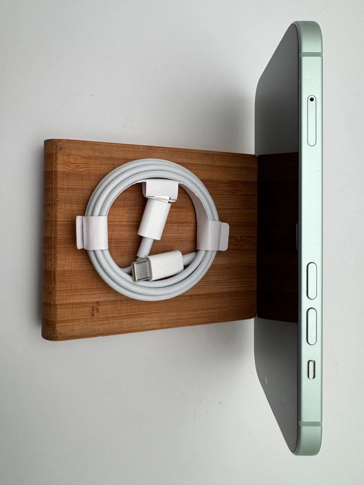 Apple iPhone 15 - 128GB - Unlocked - Physical SIM - Excellent Condition FastShip - Image 4 of 4