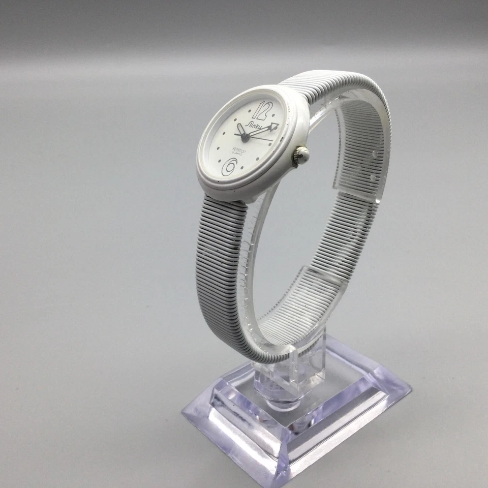 Reloj De Colección Armitron Slinky Mujer 29mm Blanco Banda Elástica Batería Nueva Foto 4 de 4