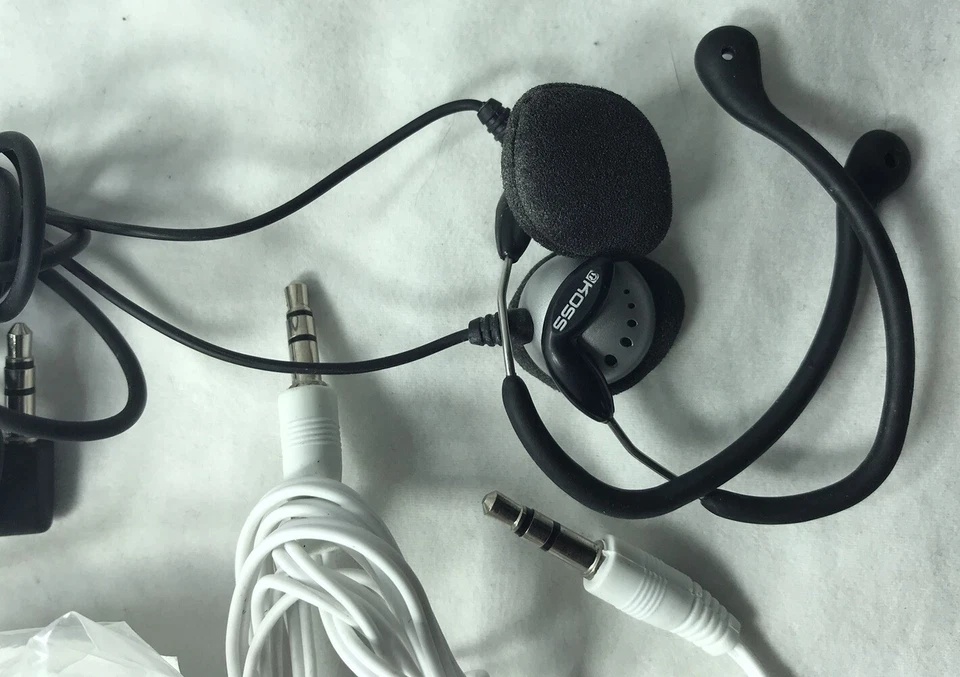 Lot Of 9 Assorted Earphones Samsung AKG KOSS Foto 3 de 4