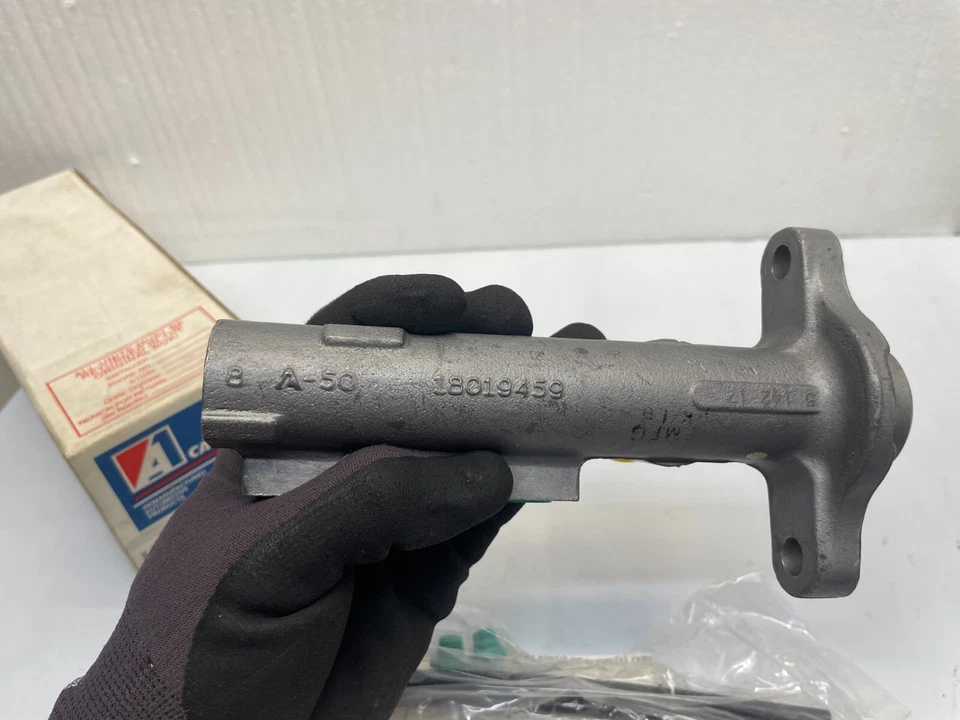 Главный тормозной цилиндр Cardone 10-2668 новый из старых запасов восстановленный для 93-97 Camaro Firebird n char - Изображение 4 из 4