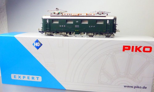 PIKO 96880; Elektrolok  Re4/4 I Nr. 401 SBB, PluX22, in OVP /Z059 | Zustand: Gebraucht
