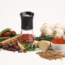 T&G CRUSHGRIND KALA SPICE MILL SALT PEPPER GRINDER 11083 BLACK 12.5cm **NEW**