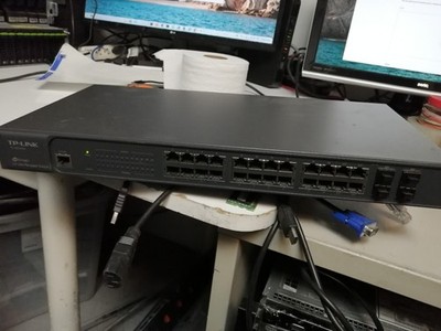 1X TP-Link TL-SG3424 24-port Gigabit Ethernet switch