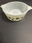 Vintage Pyrex Spring Blossom Crazy Daisy Round Casserole #472- 1 1/2 pt, No Lid