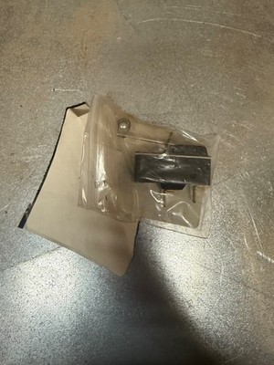 paccar P27 1036 snap switch new
