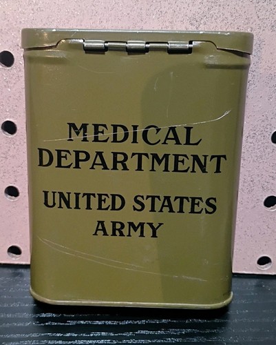 Vintage EMPTY WWII Medical Department US ARMY TIN MADE LIKE TOBACCO TIN Clean